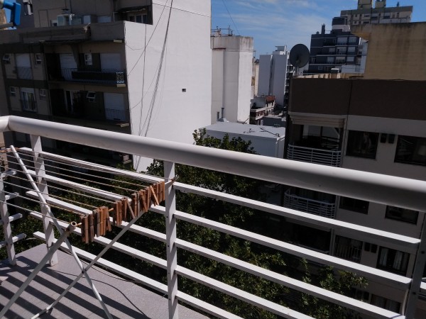 Venta de Departamento Dos ambientes. Balcon al frente. Cochera