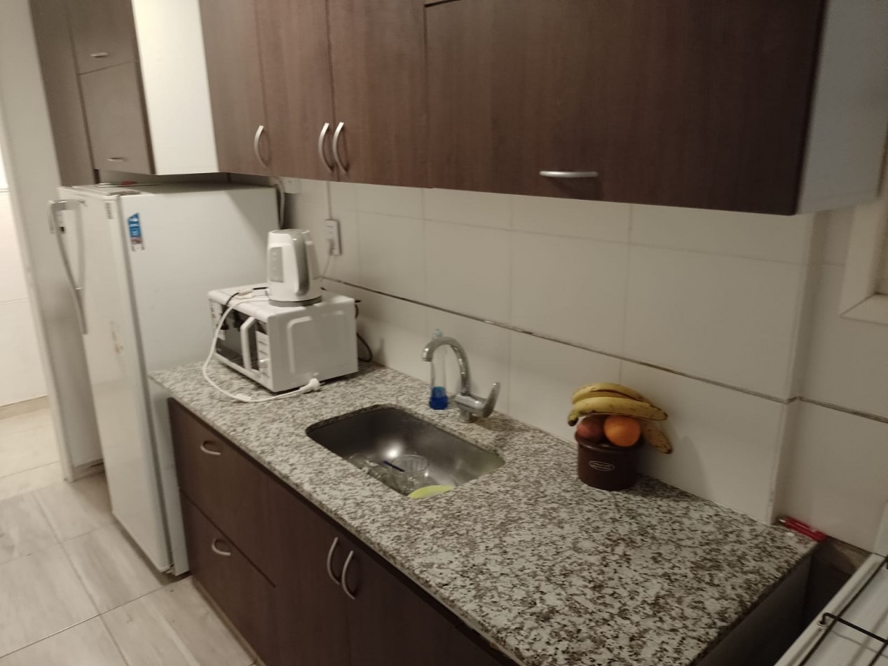 ALQUILER 12 MESES. ZONA CENTRO DEPARTAMENTO DOS AMBIENTES.