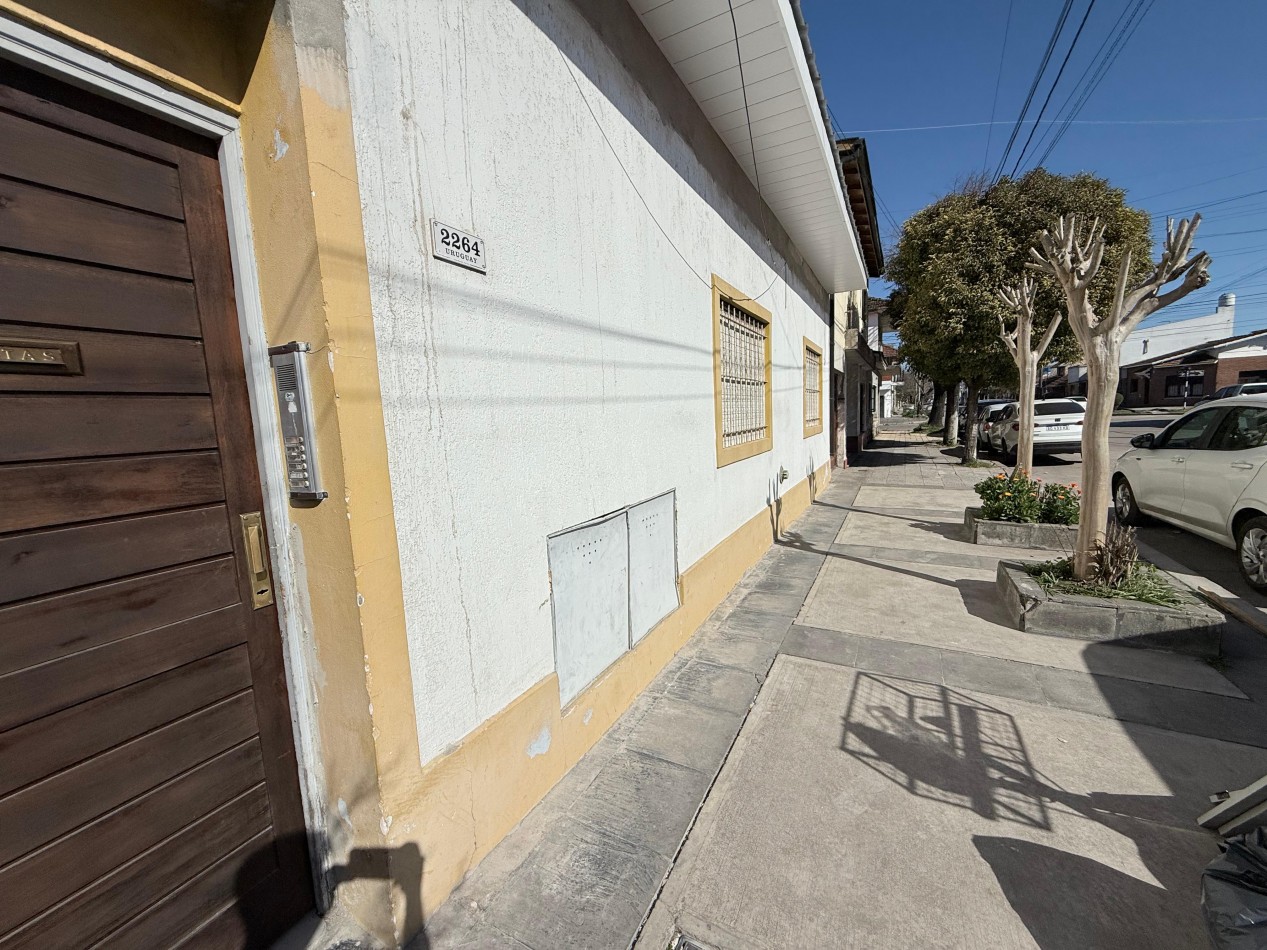 Ph dos ambientes por pasillo en Venta. Barrio Don Bosco