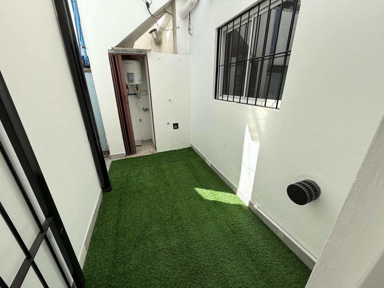 Ph dos ambientes por pasillo en Venta. Barrio Don Bosco