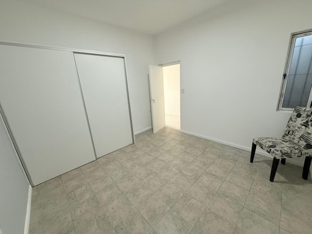 Ph dos ambientes por pasillo en Venta. Barrio Don Bosco