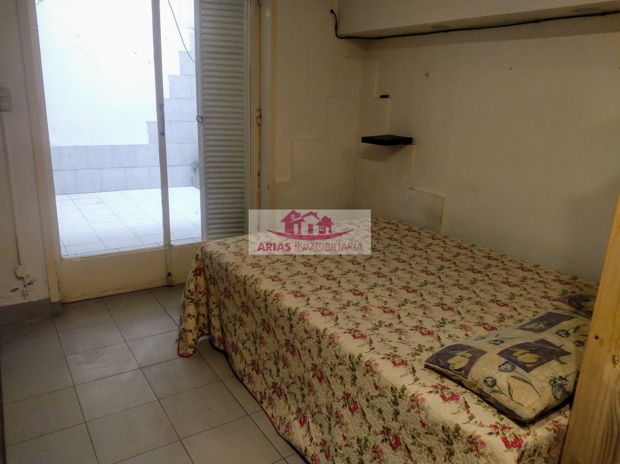 VENTA DEPARTAMENTO AMBIENTE CON PATIO. A METROS DEL MAR . ZONA CENTRO 