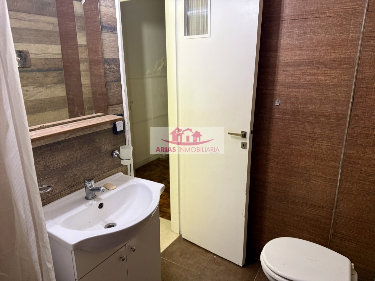 Departamento dos ambientes en Venta Zona plaza Colon.