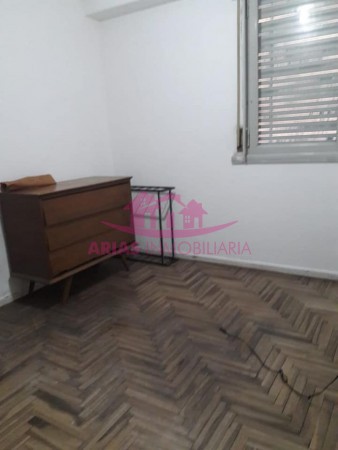 Venta Departamento Dos ambientes. Zona Centro Mar del Plata edificio frente al mar.