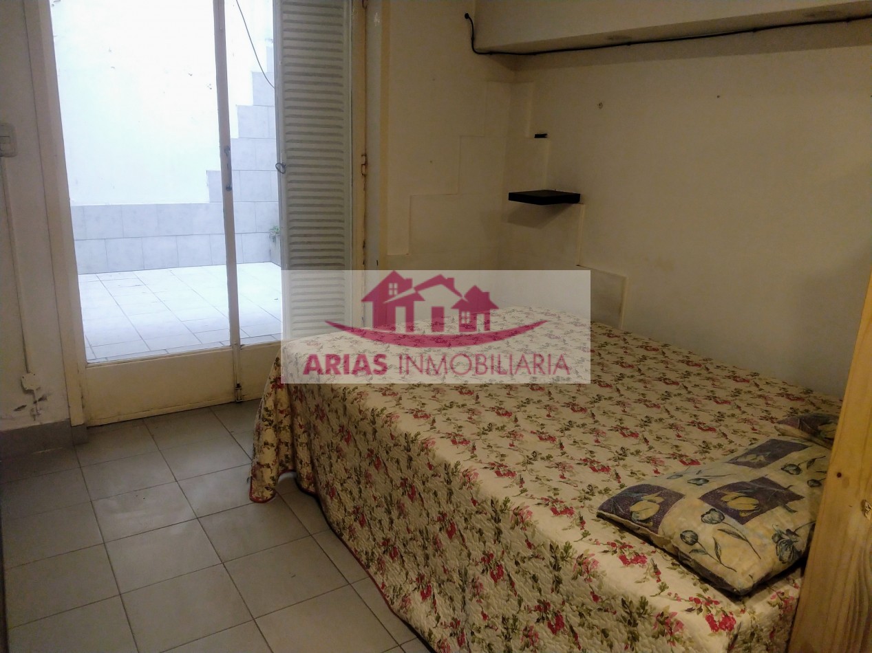 VENTA DEPARTAMENTO AMBIENTE CON PATIO. A METROS DEL MAR . ZONA CENTRO 