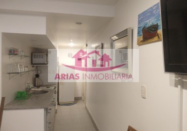 VENTA DEPARTAMENTO AMBIENTE CON PATIO. A METROS DEL MAR . ZONA CENTRO 